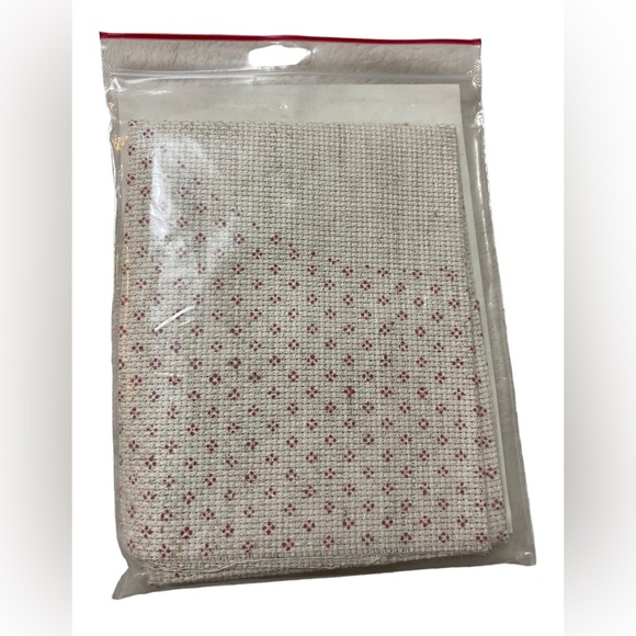 Evenweave Fabrics Fuschia Printed Cross Stitch Fabric New - Picture 2 of 2